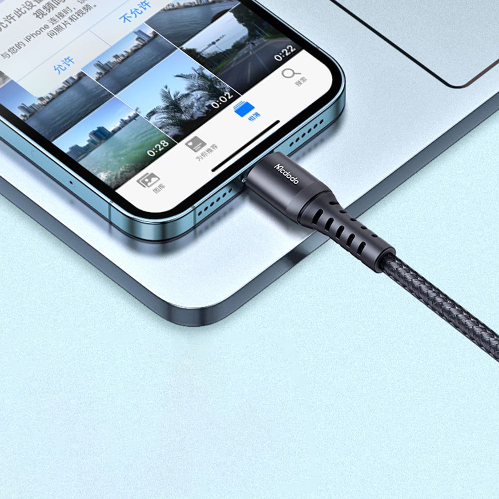 Data- og ladekabel USB-A - Lightning McDodo CA-2261, 18W, 1m, Svart