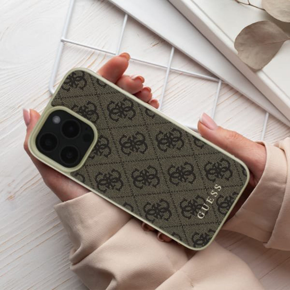 Deksel for Apple iPhone 16 Pro, Guess, 4G Charm, Brun