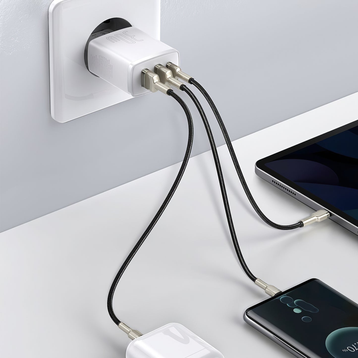Nettverkslader Baseus Compact, 30 W, 1 x USB-C - 2 x USB-A, hvit CCXJ-E02