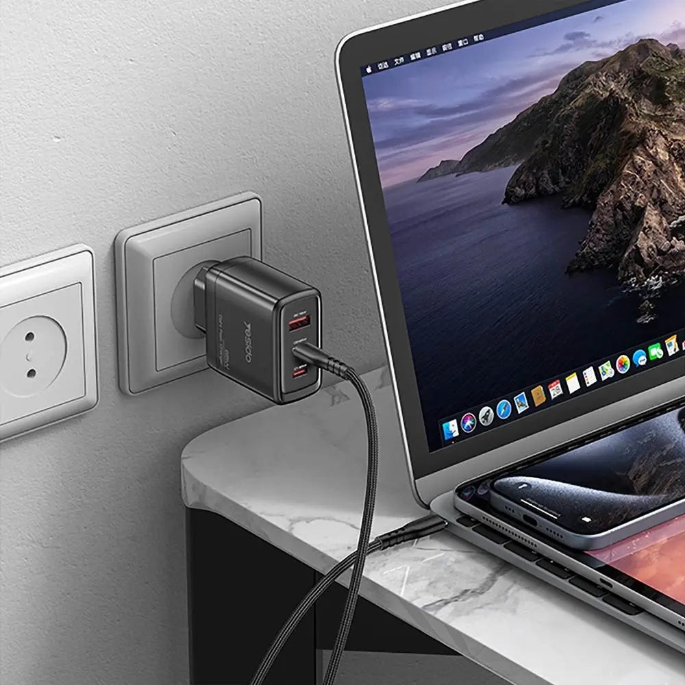 Nettlader med USB-C-kabel Yesido YC144C, 65W, 3.25A, 1 x USB-A - 2 x USB-C, Svart