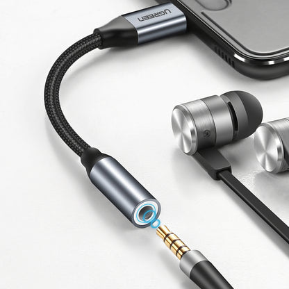 USB-C til 3.5mm lydadapter UGREEN AV142, Grå