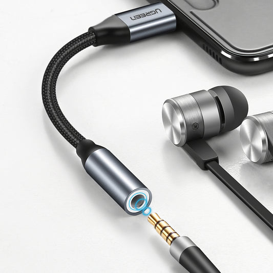 USB-C til 3.5mm lydadapter UGREEN AV142, Grå