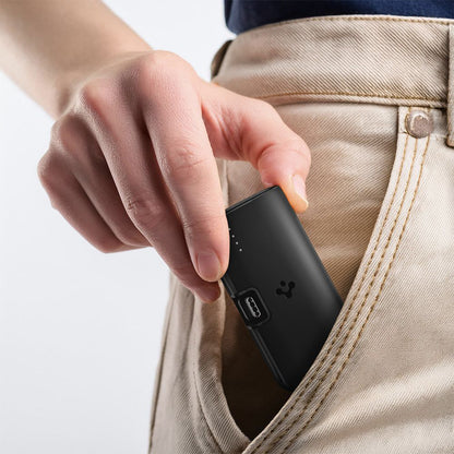 Ekstern batteri Spigen, 5000mAh, 22.5W, PD, 1 x USB-C, Svart