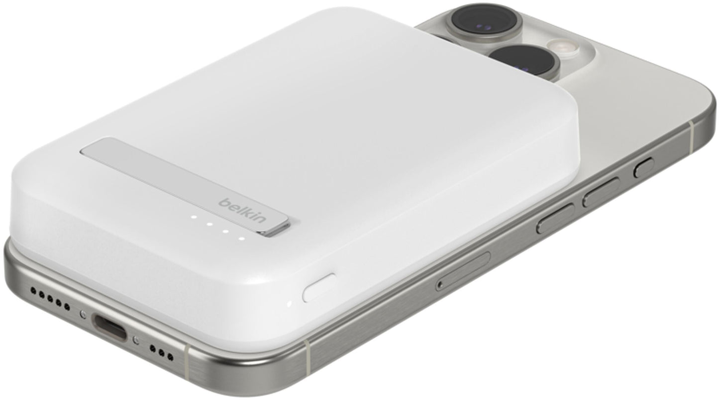 Trådløs ekstern batteripakke Belkin BoostCharge Pro med støtte, 8000mAh, 15W, FQI, 1 x QI - 1 x USB-C, hvit BPD007btWH