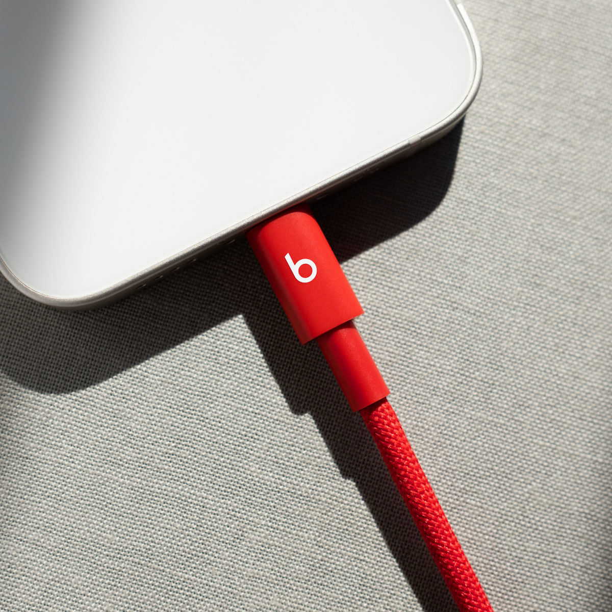 USB-C - Lightning Beats data- og ladekabel, 1.5m, Rød MFEH4ZM/A