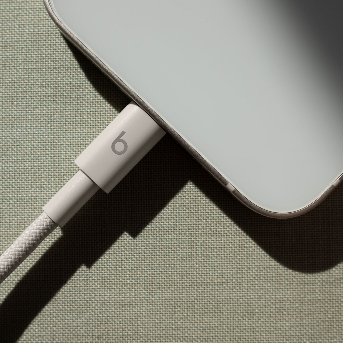 USB-C - Lightning Beats data- og ladekabel, 1.5m, Beige MDGL4ZM/A