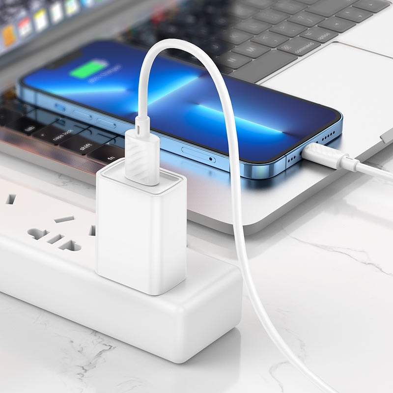 USB-A til Lightning datakabel og ladekabel HOCO X88, 18W, 2m, hvit