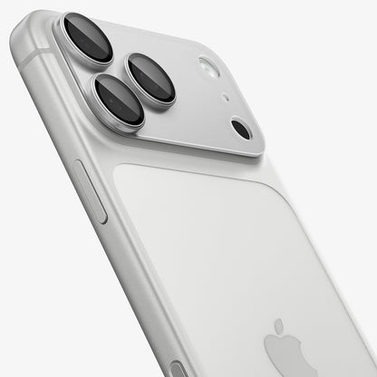 Bakre kameralinsebeskyttelse Spigen GlastR EZ FIT Optik Pro XL for Apple iPhone 18 Pro Max, Herdet glass, Sølv AGL12042