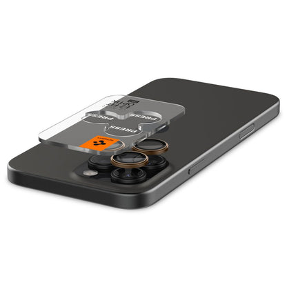 Bakre kamerabeskyttelsesfolie Spigen GlastR EZ FIT Optik Pro for Apple iPhone 16 Pro, Herdet glass, Sett med 2 stykker, Bronse AGL08862
