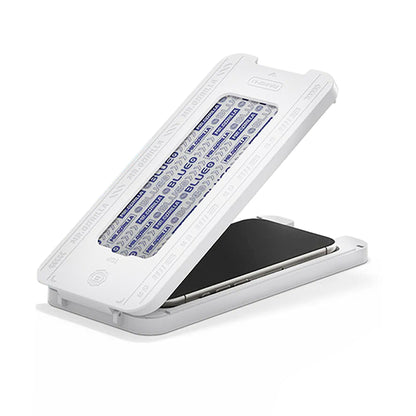 Blueo Crystal Anti-Scratch skjermbeskyttelse med applikator for Apple iPhone 15 Pro Max, herdet glass, full lim, svart