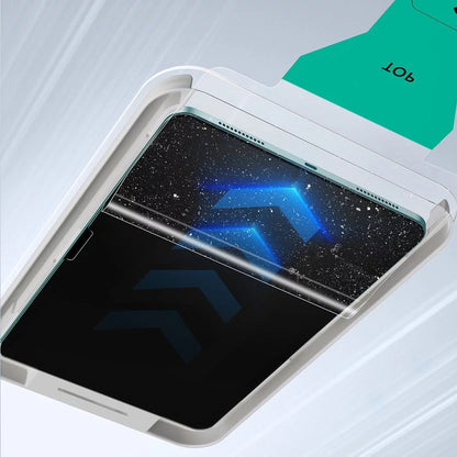 ESR UltraFit skjermbeskyttelse for Apple iPad Air 13 (2026) / Pro 13 (2025), Herdet glass, Full lim, Sett med 2 stk