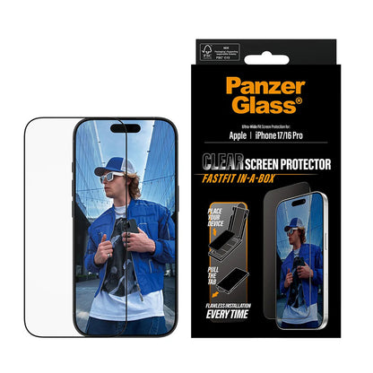 Beskyttelsesfolie Skjerm PanzerGlass Ultra-Wide Fit Fastfit for Apple iPhone 17 / 16 Pro, Herdet Glass, Full Lim, Svart