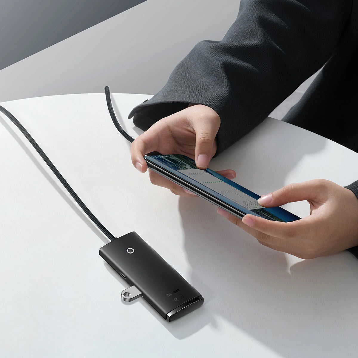Baseus Lite USB-C-nav, 4 x USB-A 3.0 - 1 x USB-C, 1 m, svart WKQXX030401 
