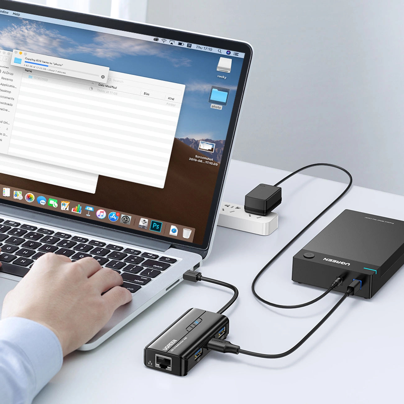 USB-hub UGREEN 20265, 3 x USB-A 3.0 - 1 x RJ45, svart 