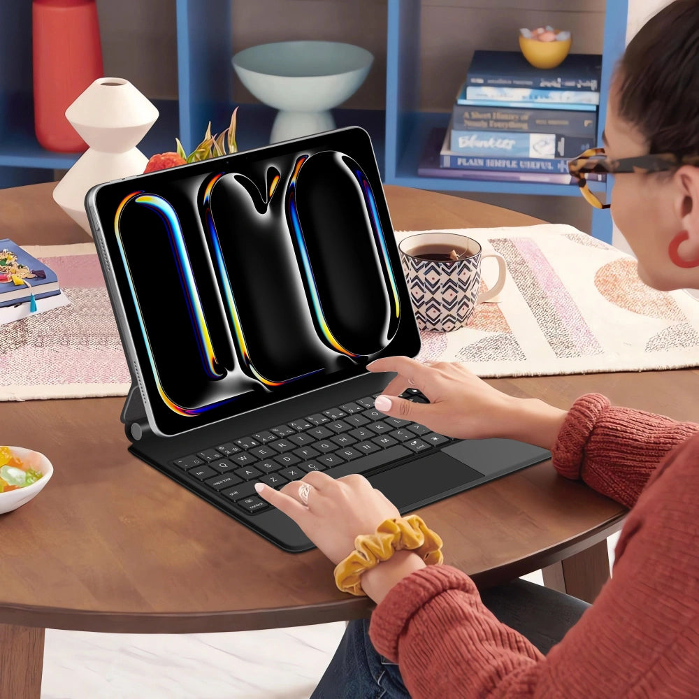 Tastaturdeksel for Apple iPad Pro 13 (2025) / (2024), Tech-Protect, SmartCase Magnetic, Svart