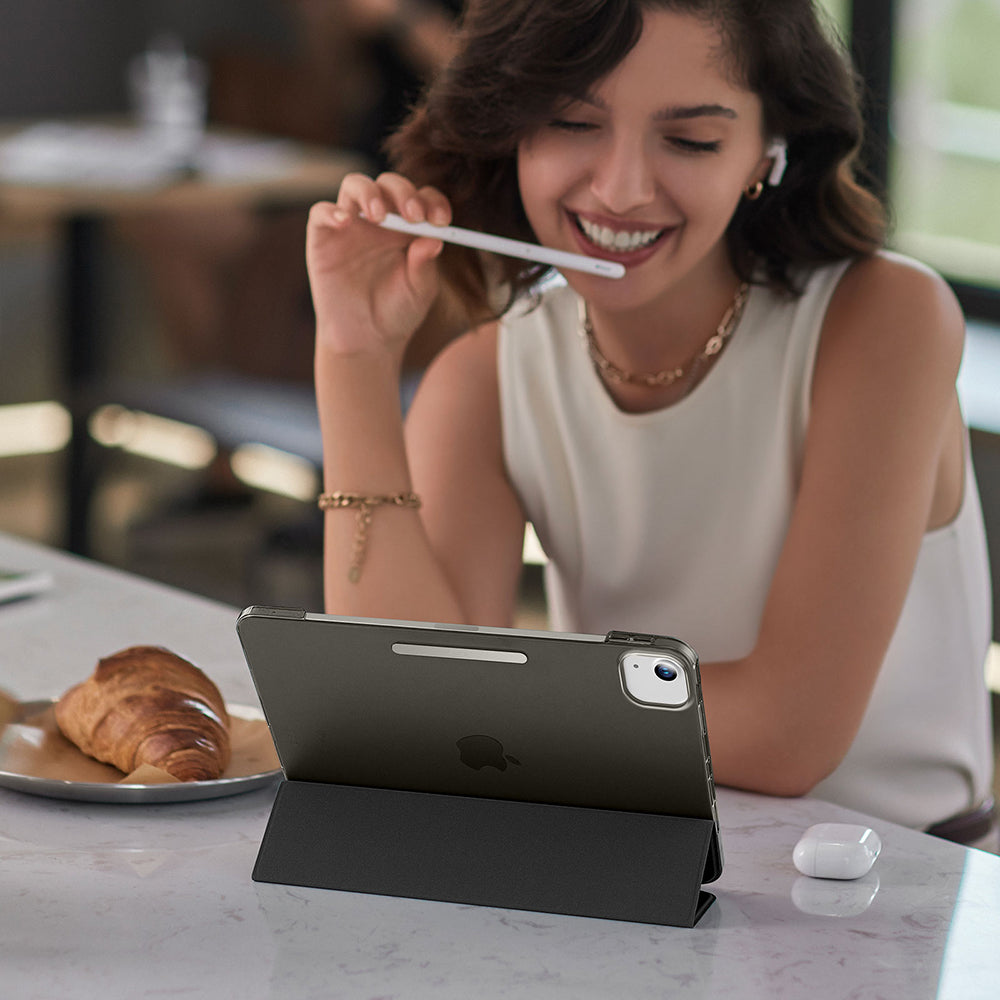 Deksel for Apple iPad Air 13 (2026) / Air 13 (2025) / Air 13 (2024), ESR, Ascend Trifold, Satinert svart