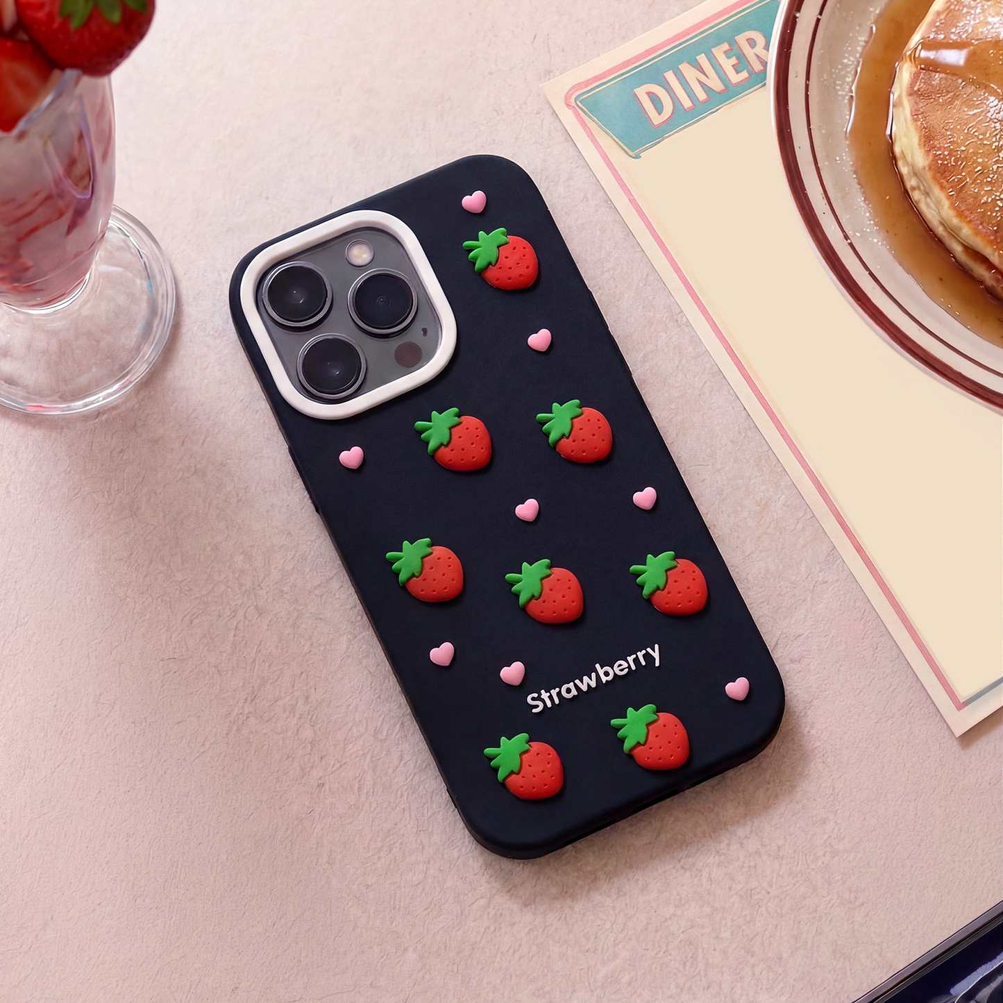 Deksel for Apple iPhone 15 / 14 / 13, OEM, Strawberry, Svart