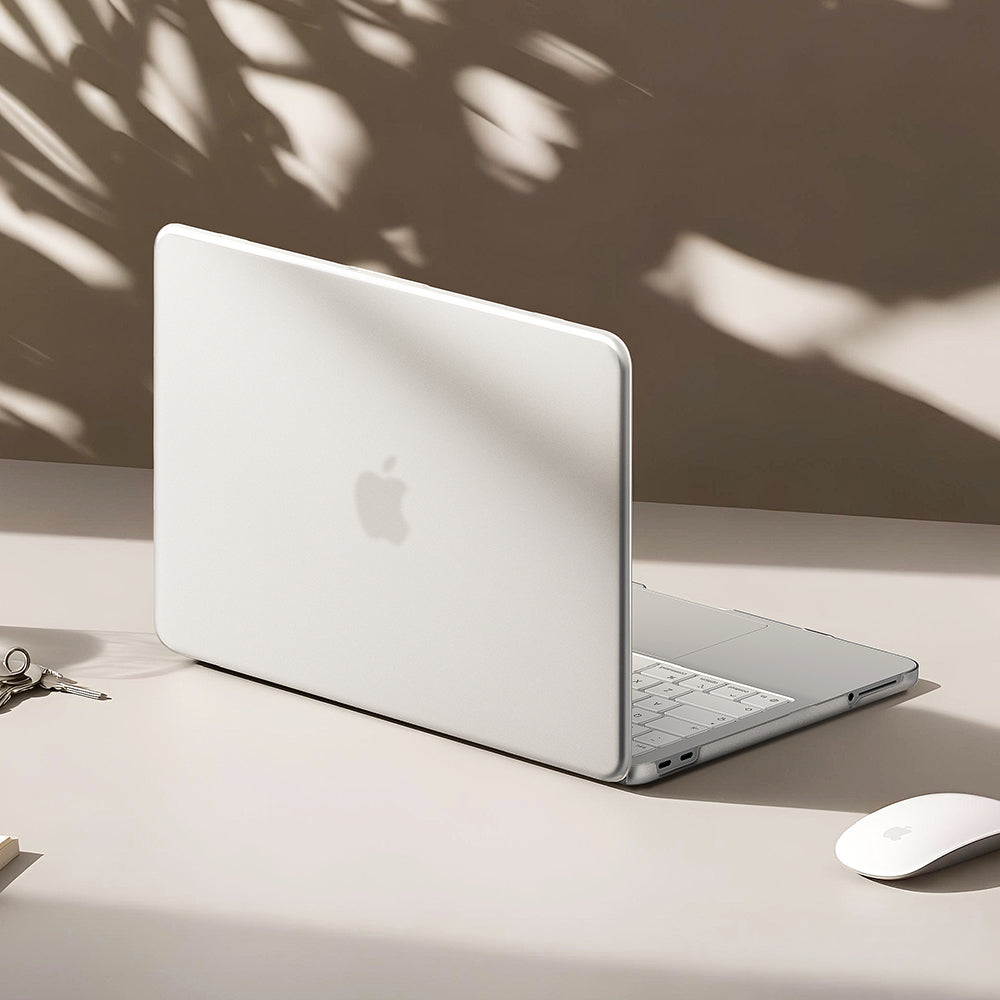 Ringke Slim-deksel til Apple MacBook Neo 13 tommer, matt transparent