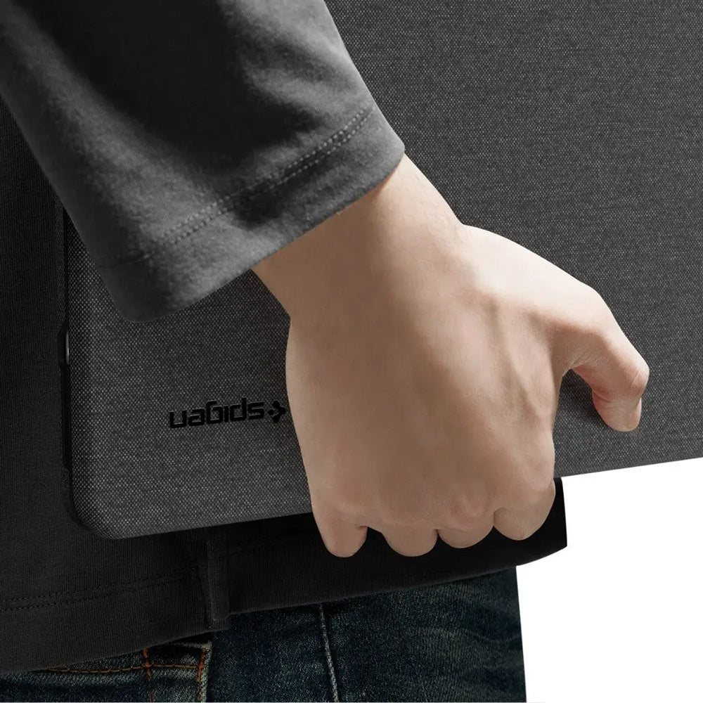 Spigen Urban Fit-etui for Apple MacBook Neo 13 tommer, svart ACS11541
