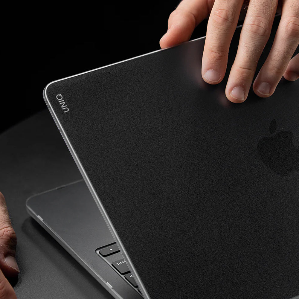 UNIQ Claro-etui for Apple MacBook Pro 16 tommer (2026) / (2024) / (2023) / (2021), Matt grå