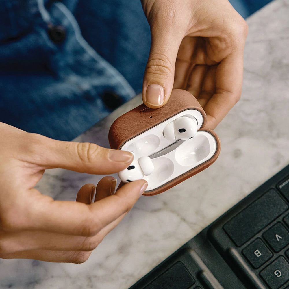 UNIQ Lyden Vex deksel for Apple AirPods Pro 3, Brun