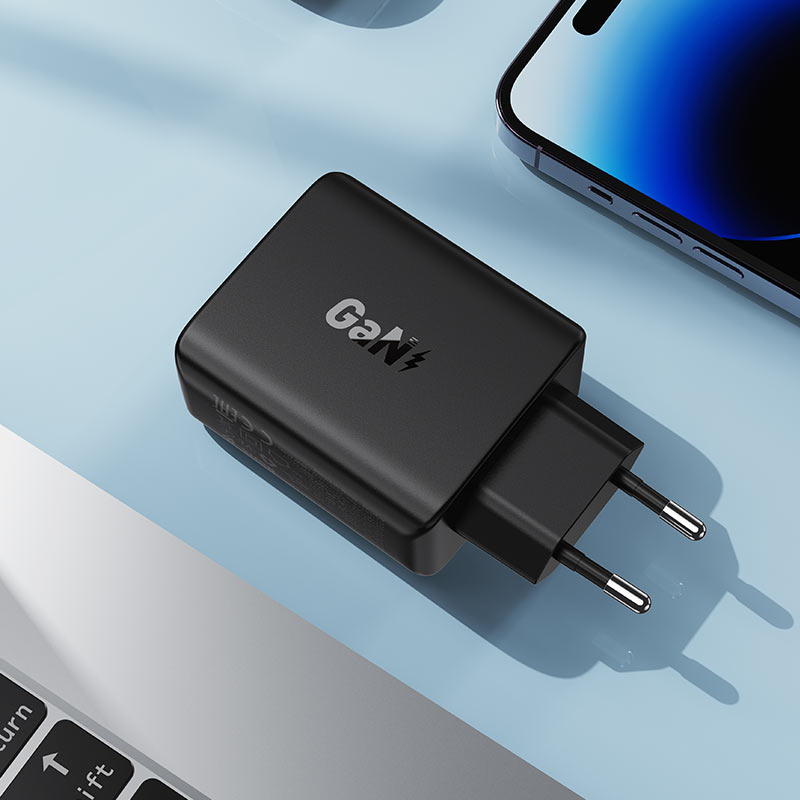 Acefast A61 nettadapter, 45W, 3A, 2 x USB-A - 2 x USB-C, svart