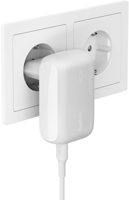 Belkin BoostCharge Dual Nettlader, 42W, 3A, 1 x USB-A - 1 x USB-C, Hvit WCB009vfWH