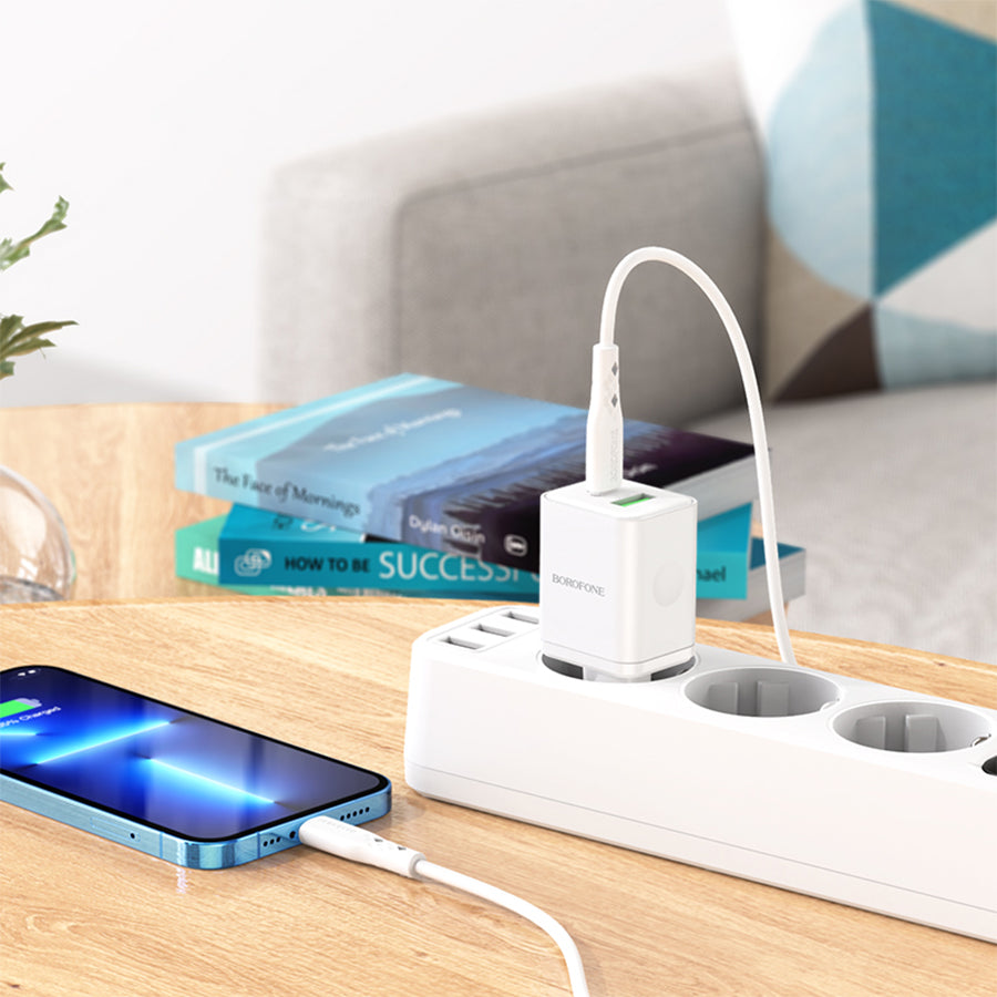 Nettlader med Lightning-kabel Borofone BN7, 20W, 3A, 1 x USB-A - 1 x USB-C, Hvit