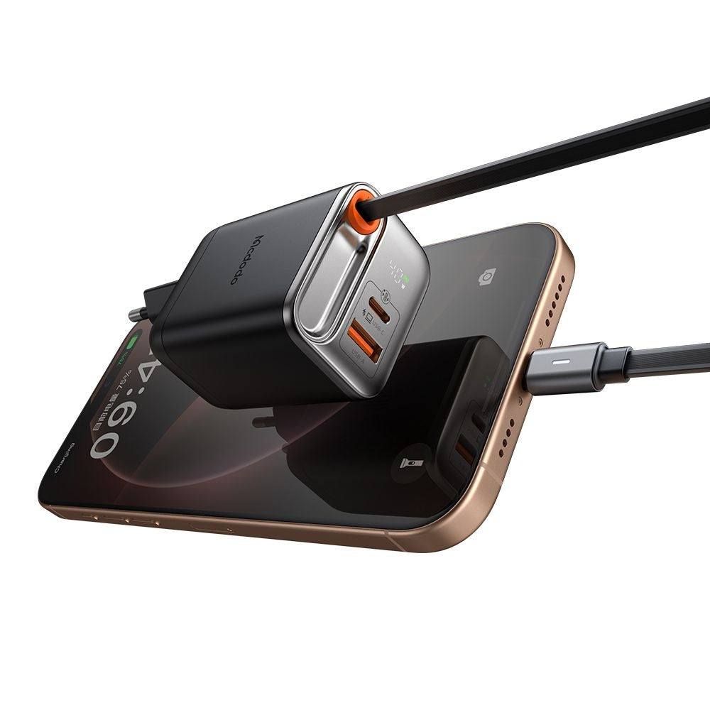 Nettlader med USB-C-kabel McDodo CH-4281 FreeGo Display, 40W, 3A, 1 x USB-A - 1 x USB-C, Svart