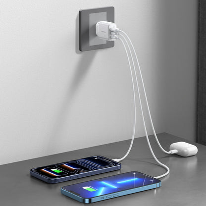 Joyroom JR-TG6 nettadapter, 30W, 3A, 1 x Lightning - 1 x USB-A - 1 x USB-C, hvit
