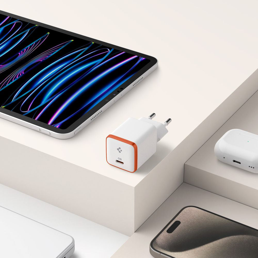 Spigen EE301EU Essential nettadapter, 30W, 3A, 1 x USB-C, hvit ACH08449