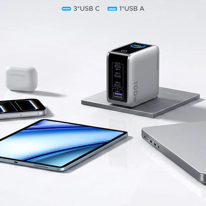 UGREEN Nexode Pro X772 (95942B) nettverkslader med display, 100 W, 5 A, 1 x USB-A – 3 x USB-C, grå
