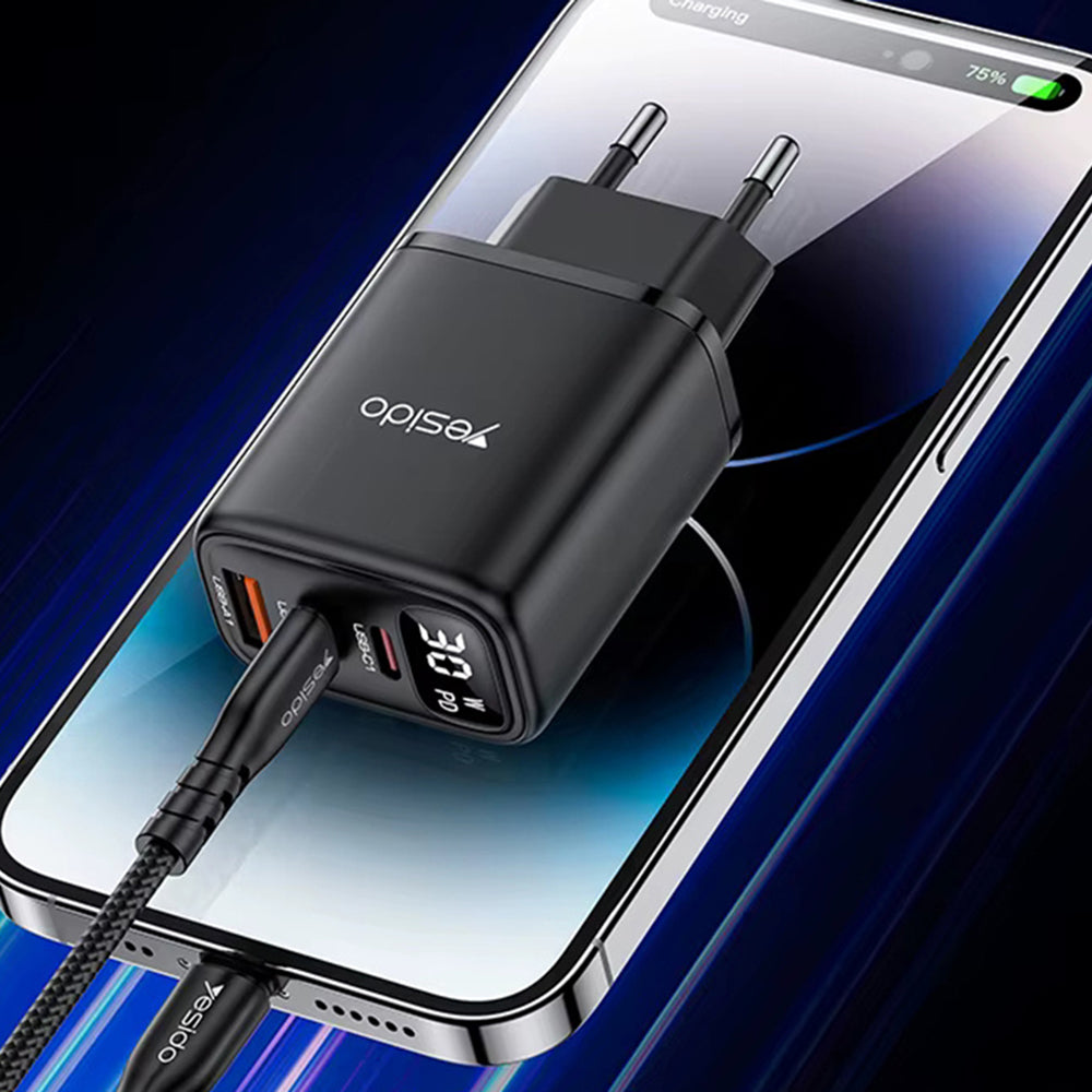 Yesido YC69 Display Nettlader, 30W, 3A, 1 x USB-A - 2 x USB-C, Svart