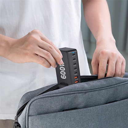 OEM Ladestasjon, 600W, 4 x USB-A - 4 x USB-C, Hvit