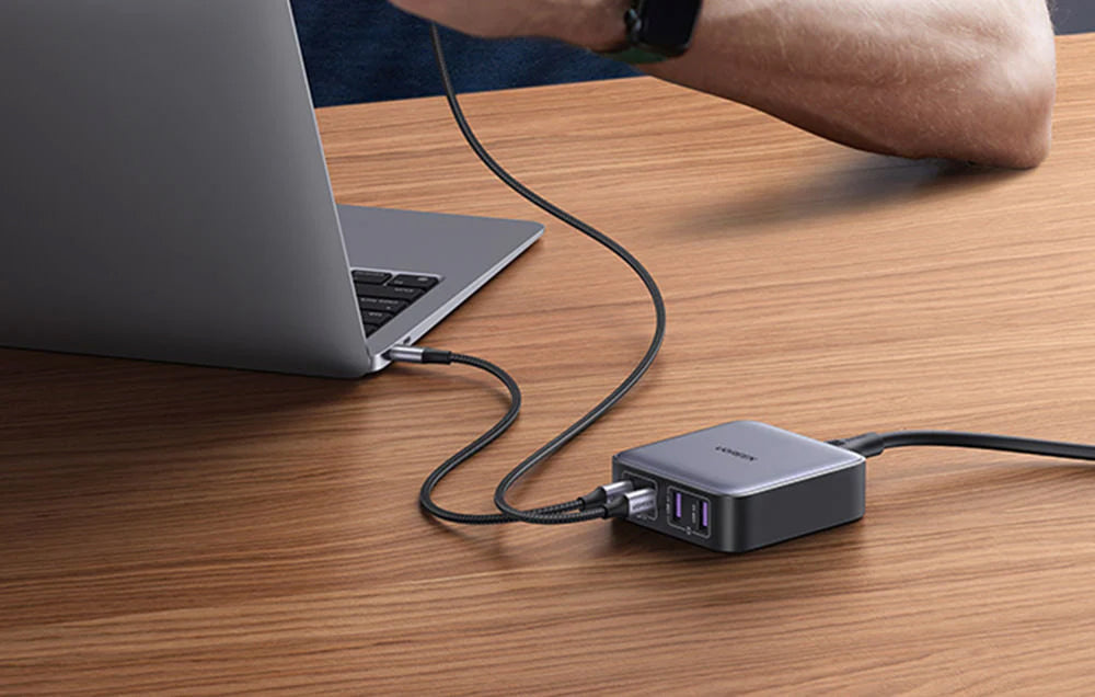 UGREEN CD327 Nexode Ladestasjon, 65W, 3.25A, 2 x USB-A - 2 x USB-C, Svart