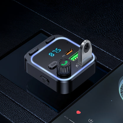 BC53 Highway Bluetooth FM-modulator, 2 x USB-A - 1 x USB-C 
