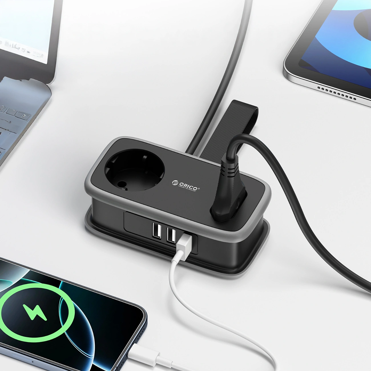 Orico APP forlengelseskabel, 1 x Schuko - 1 x Stikkontakt - 2 x USB-A - 1 x USB-C, Svart Grå